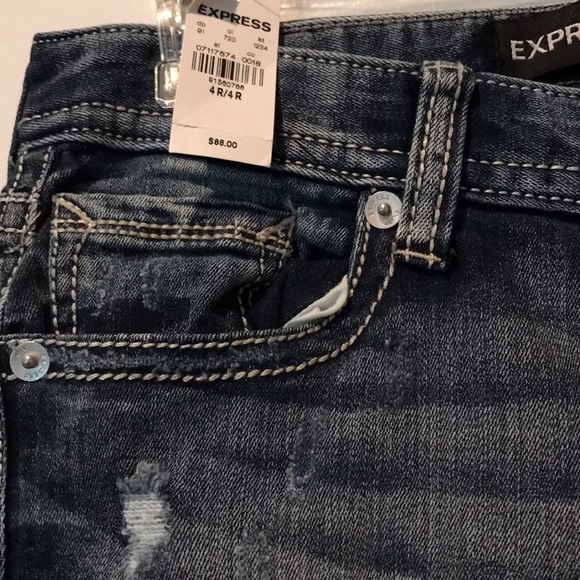 🎁EXPRESS Distressed Jeans - Picture 3 of 13